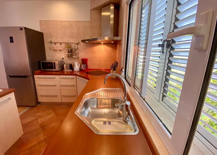 Trogir Center Exclusive Seaview Apartment For 4