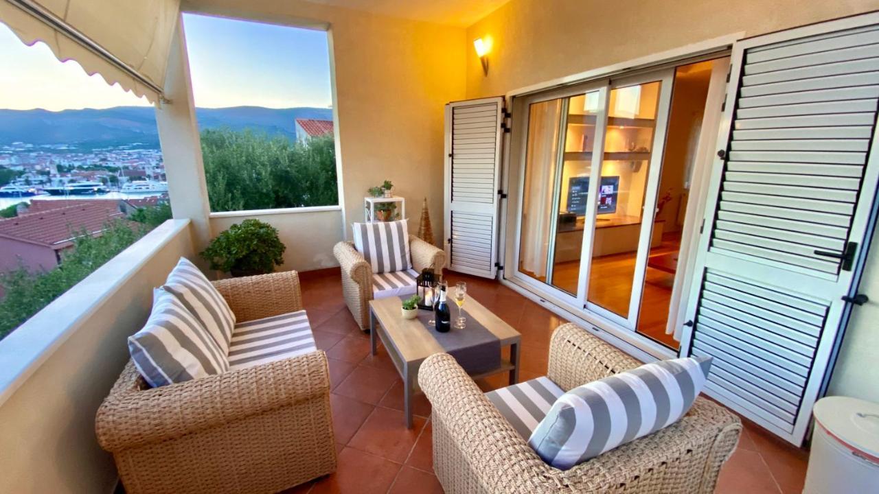 Center Exclusive Seaview For 4 *