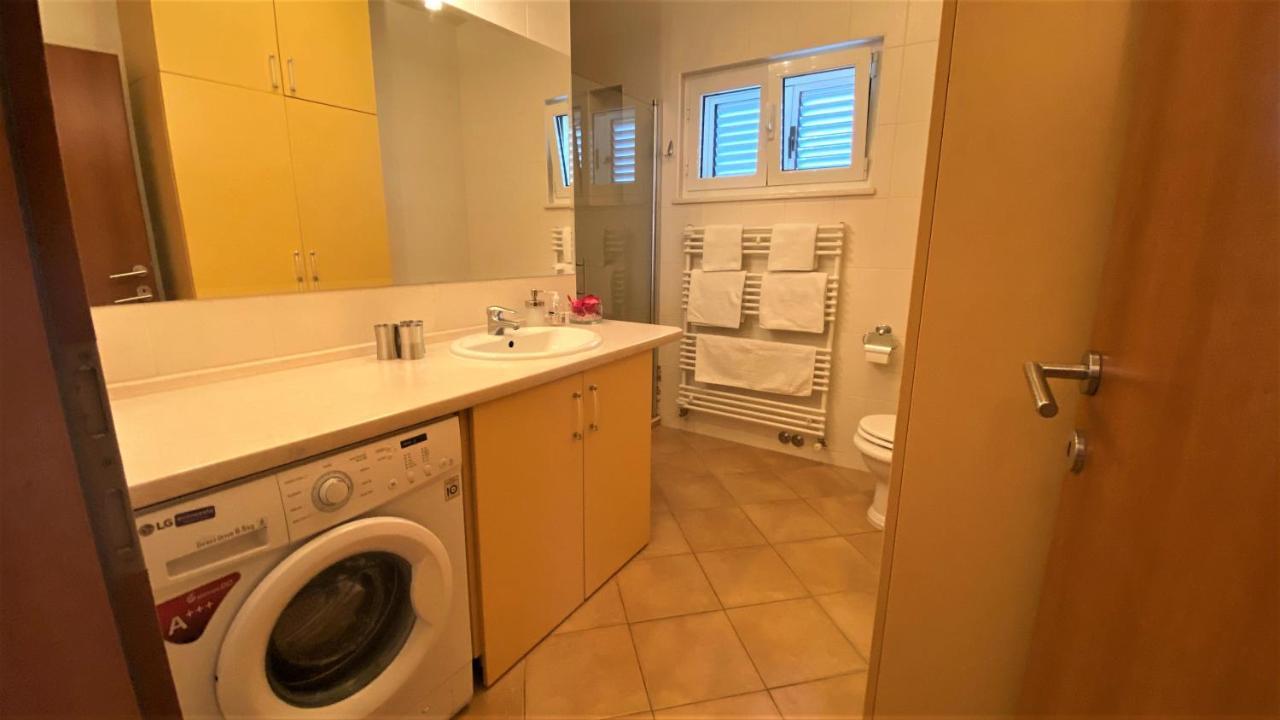 Center Exclusive Seaview For 4 * Trogir