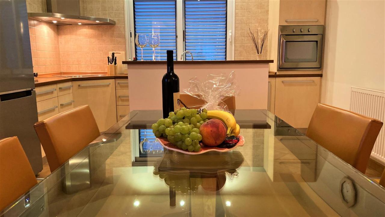 Center Exclusive Seaview For 4 Apartment *