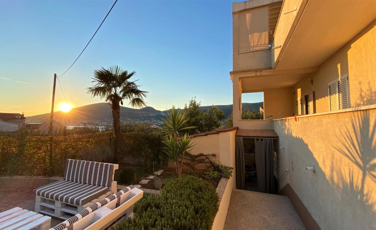 Apartment Center Exclusive Seaview For 4 Trogir
